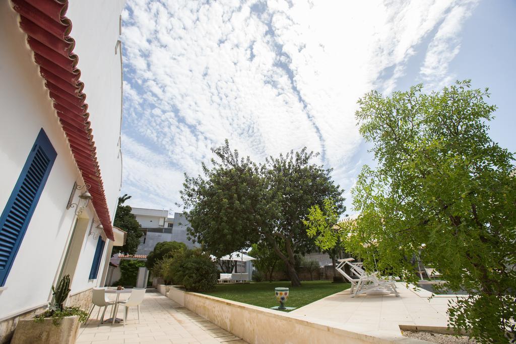 Li Pappi Antico Casale Bed & Breakfast Galatina Exterior photo