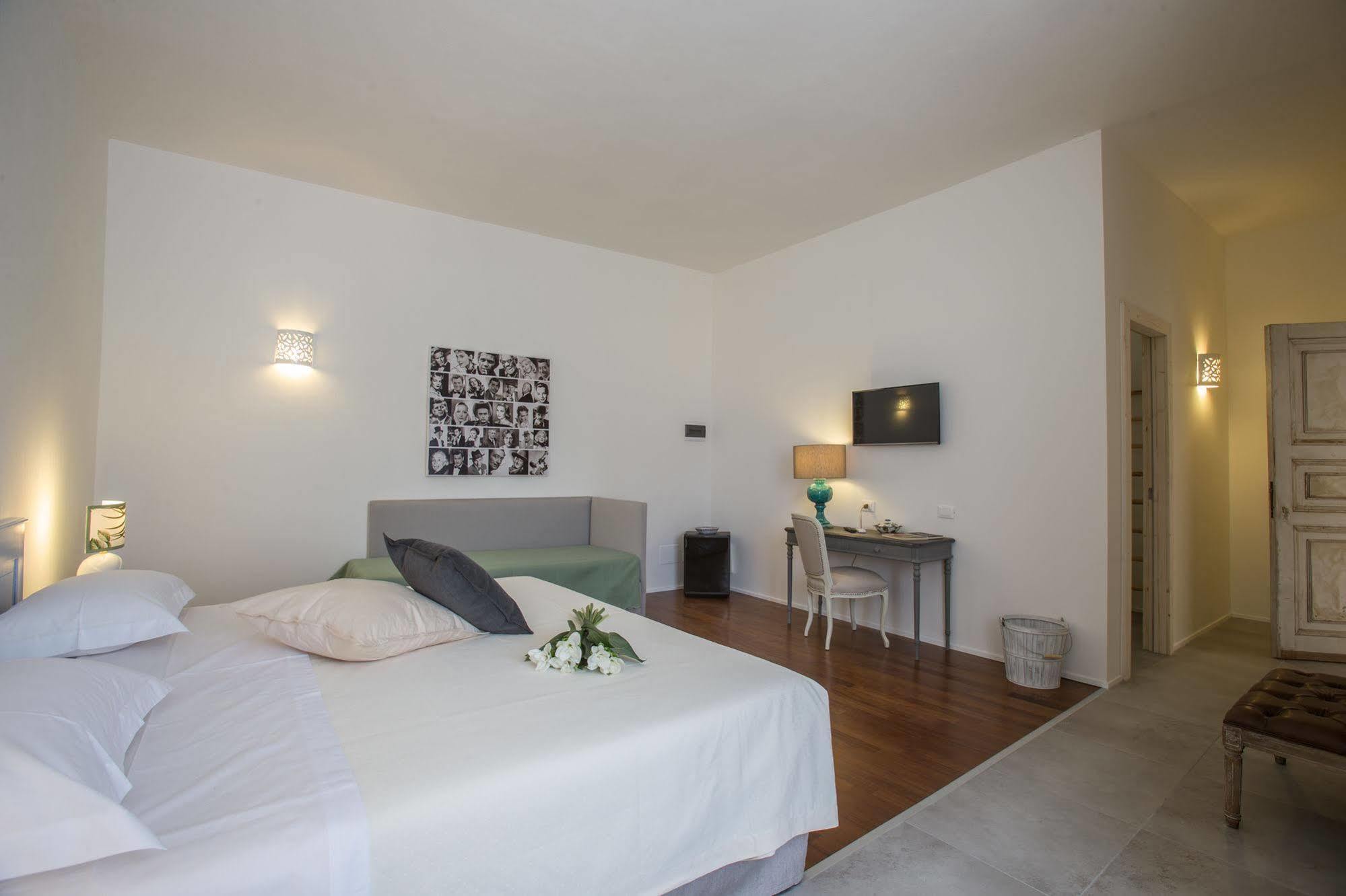 Li Pappi Antico Casale Bed & Breakfast Galatina Exterior photo